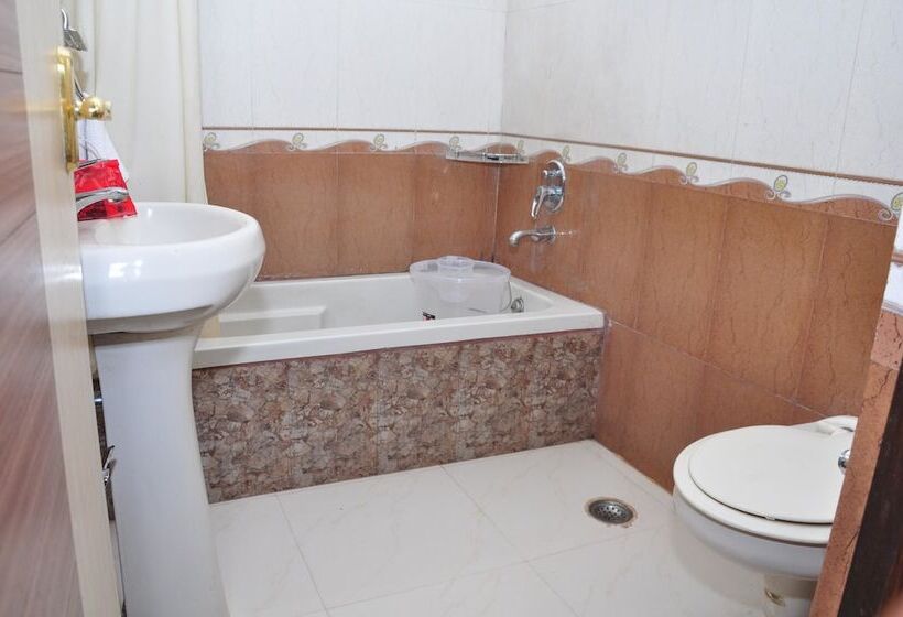 호텔 Oyo Rooms Regent Cinema Chowk