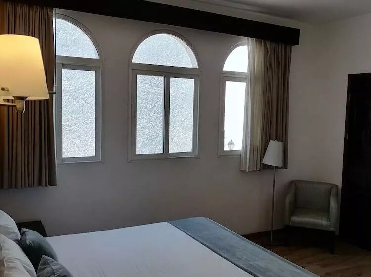 هتل Quinta Allende