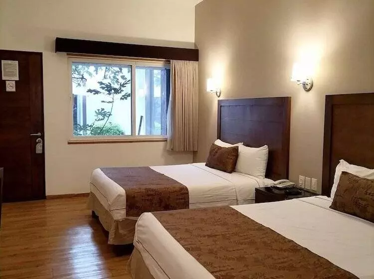 هتل Quinta Allende