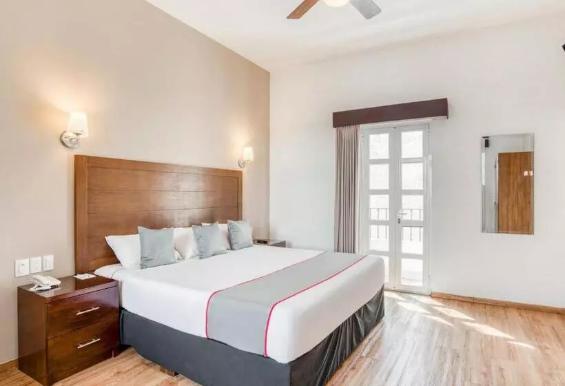 هتل Quinta Allende