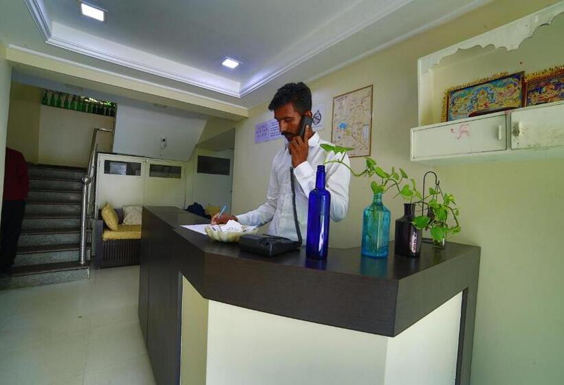 Отель Shiv Villa