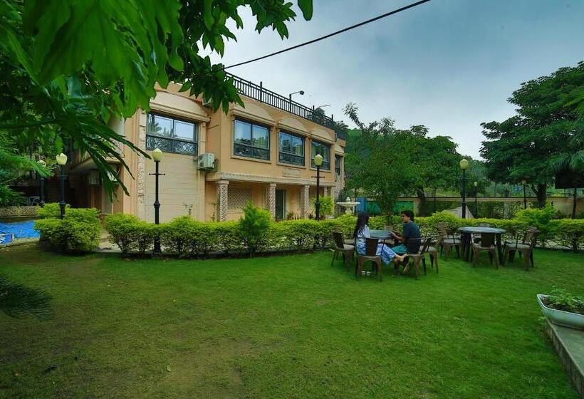 Отель Shiv Villa