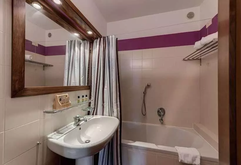 هتل Tenuta Il Corno