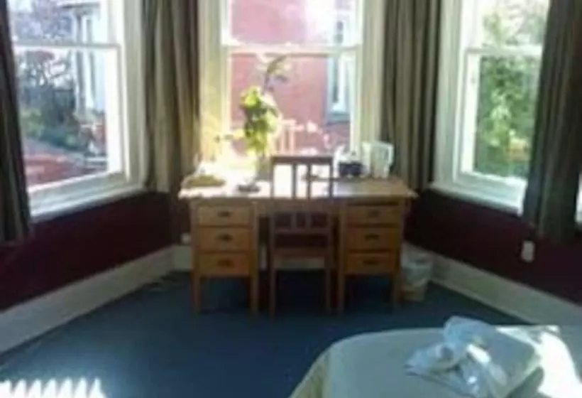 Hulmes Court Bed & Breakfast