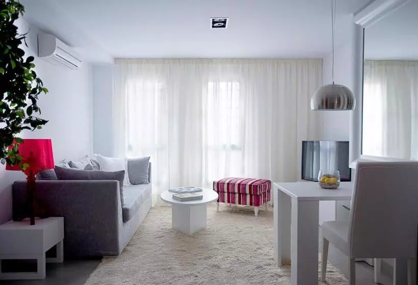 Málaga Andes Apartamentos