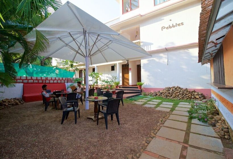 פנסיון Pebbles Guesthouse