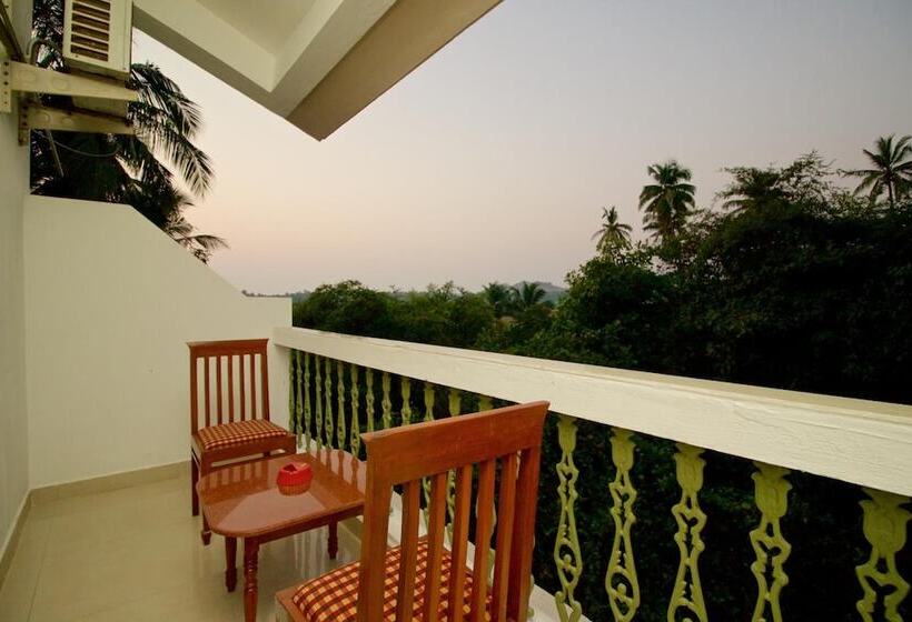 פנסיון Pebbles Guesthouse