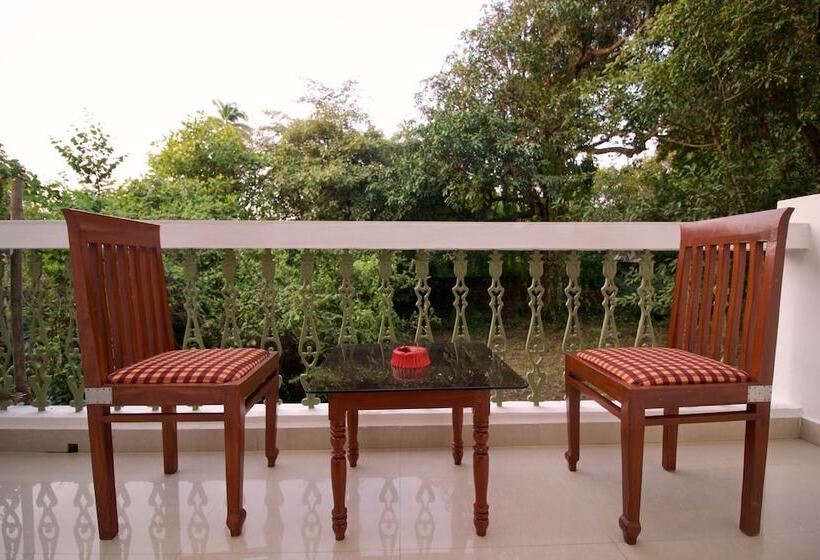 פנסיון Pebbles Guesthouse