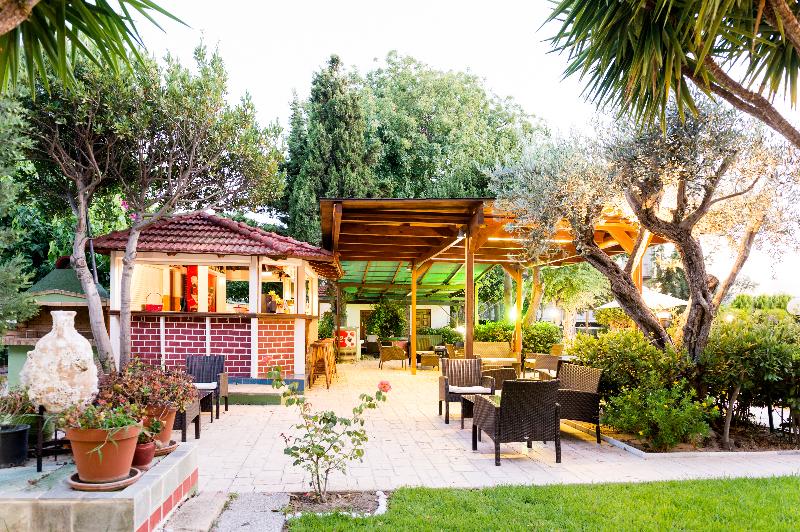 Terinikos Sunny Garden Hotel Junior Suites