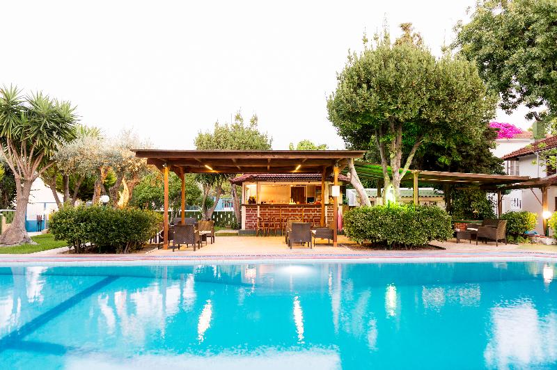 Terinikos Sunny Garden Hotel Junior Suites