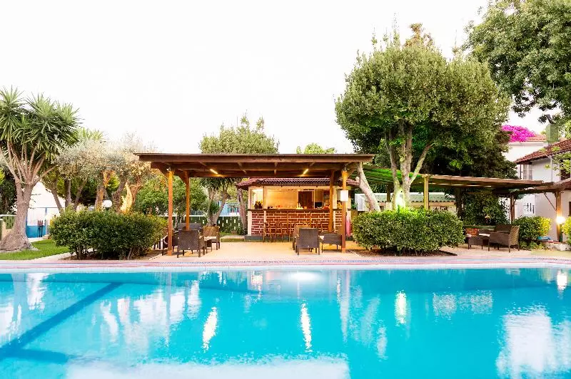 Terinikos Sunny Garden Hotel Junior Suites