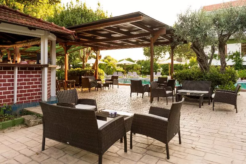 Terinikos Sunny Garden Hotel Junior Suites