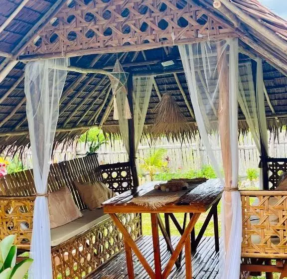 ペンション La Palapa Inn Port Barton