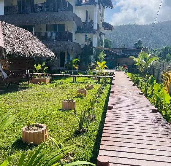 ペンション La Palapa Inn Port Barton