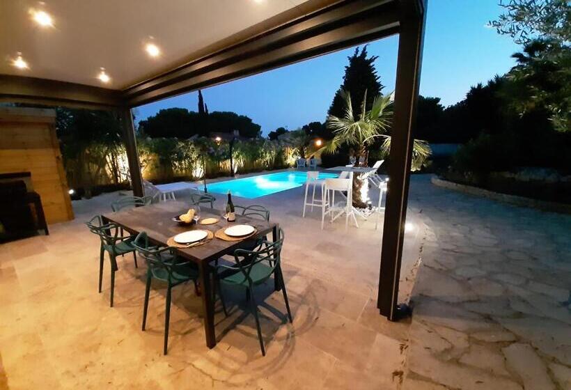 تختخواب و صبحانه Villa Rasoa Chambre Libellule