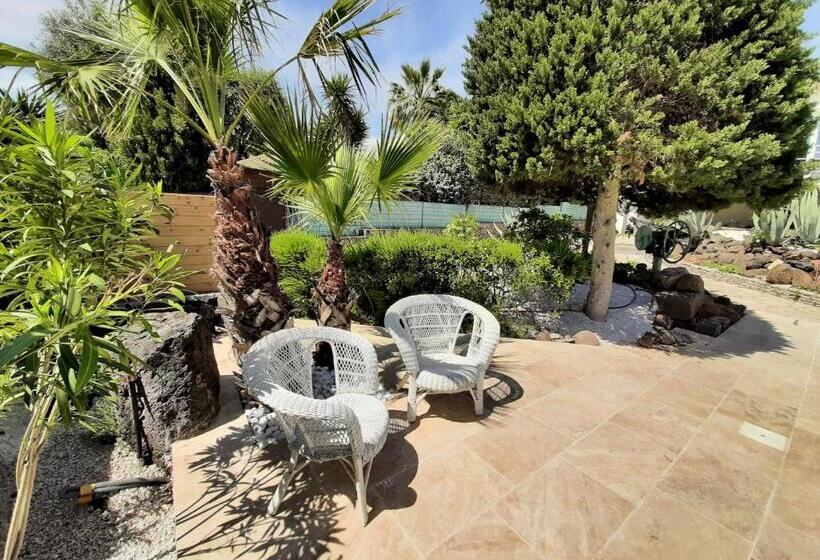 تختخواب و صبحانه Villa Rasoa Chambre Libellule