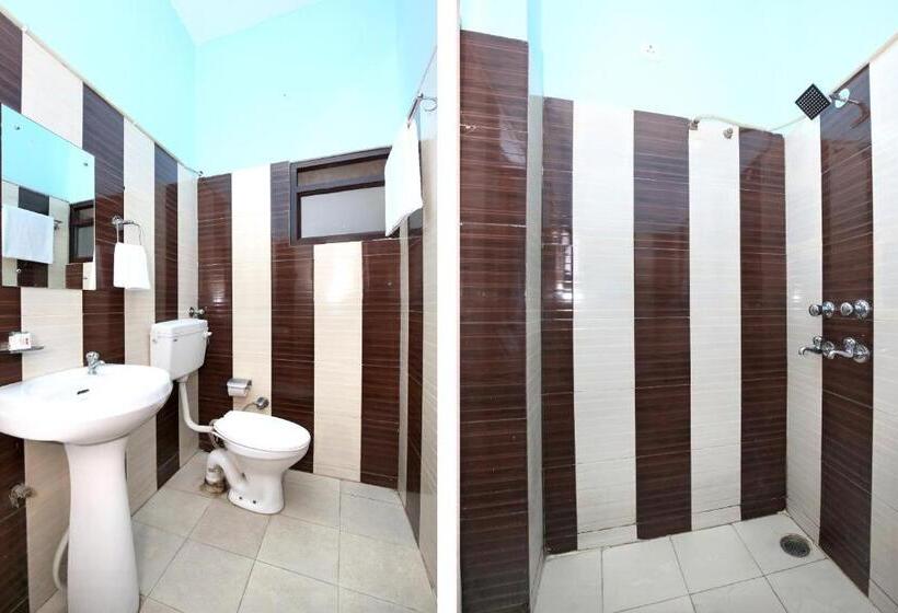 호텔 Oyo 11886 Crystal