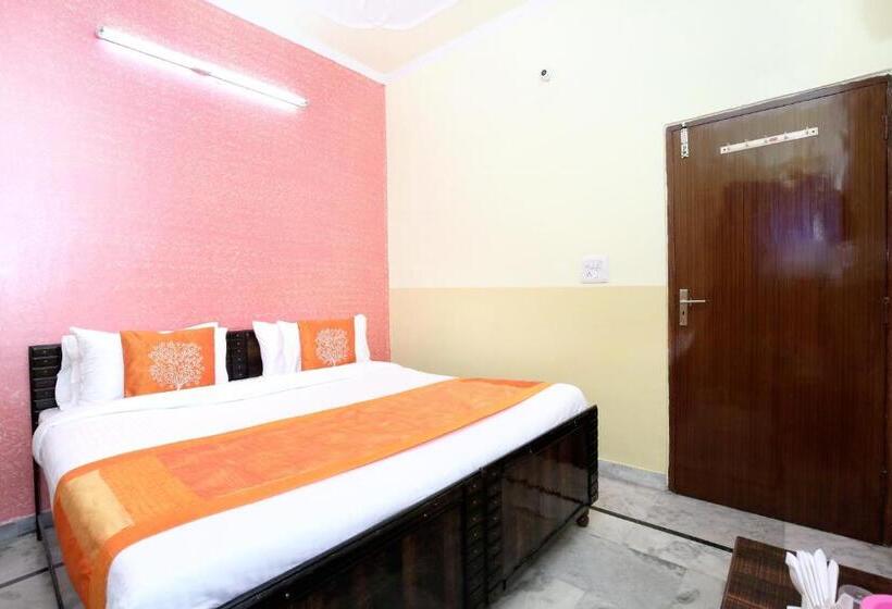 호텔 Oyo 11886 Crystal