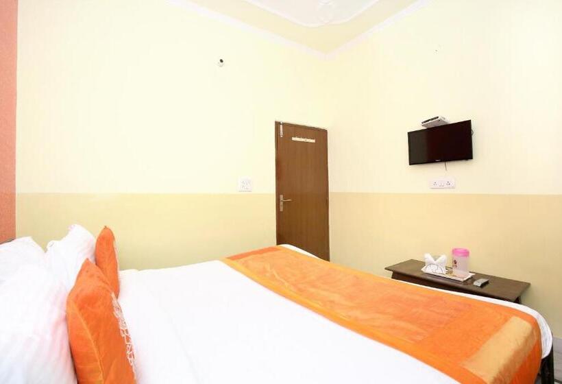 호텔 Oyo 11886 Crystal