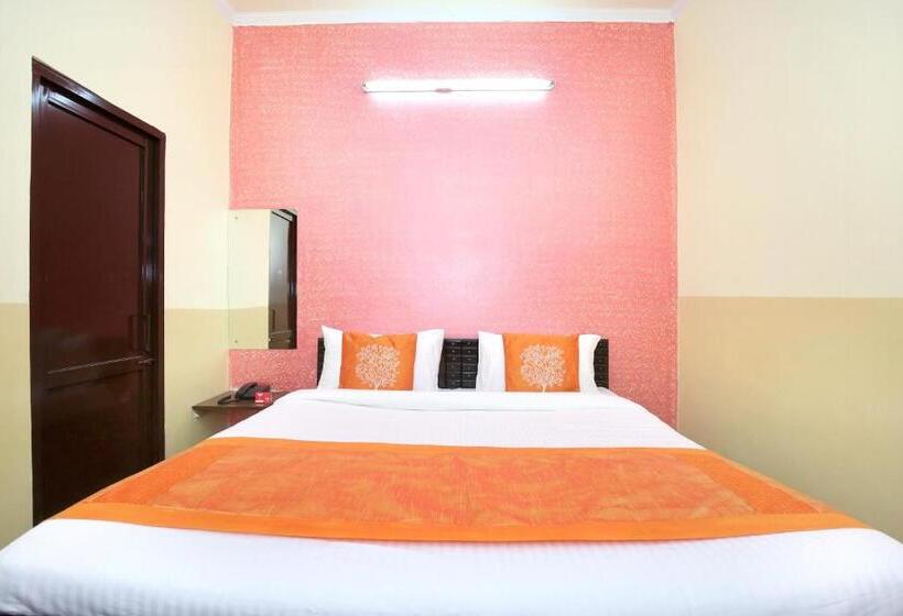 호텔 Oyo 11886 Crystal