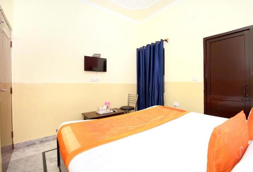 호텔 Oyo 11886 Crystal