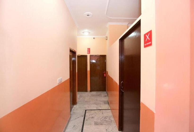 호텔 Oyo 11886 Crystal