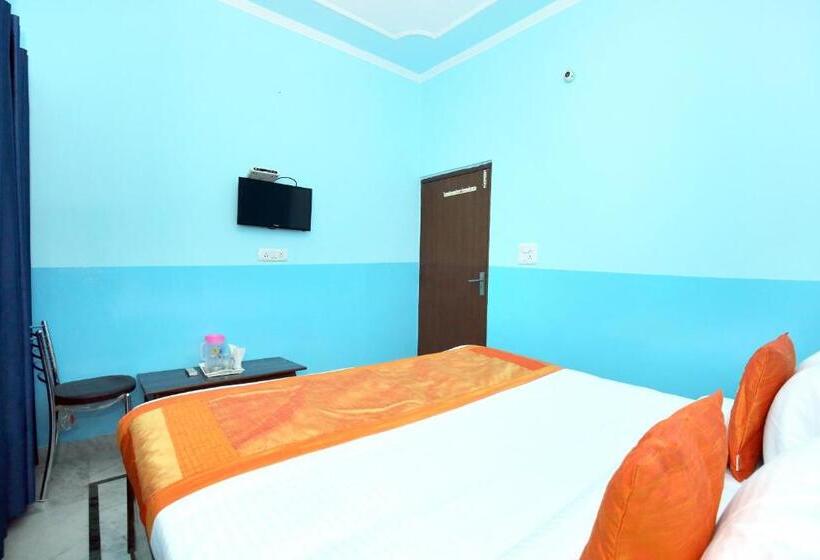 호텔 Oyo 11886 Crystal