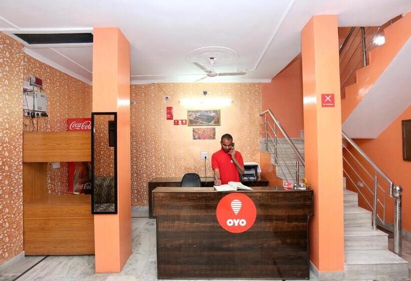 호텔 Oyo 11886 Crystal