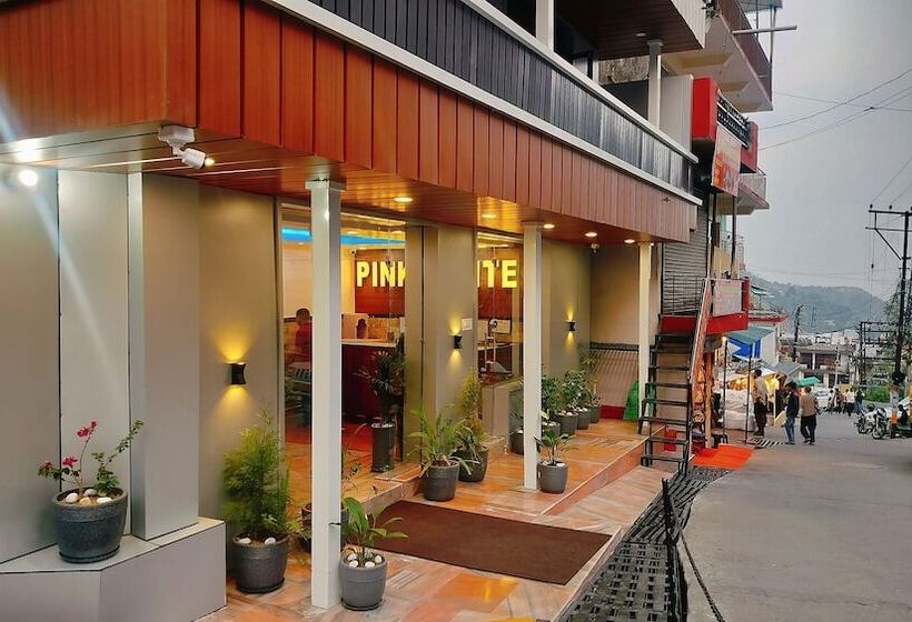 ホテル Pink White