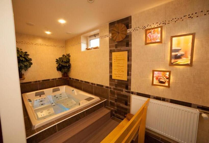 فندق صغير Horská Chata Hubert