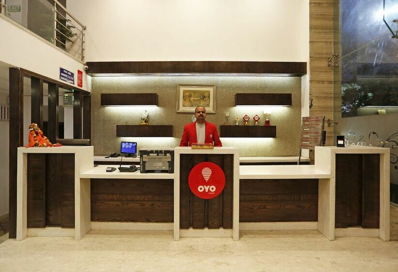 Collection O 8479 Hotel Ambience