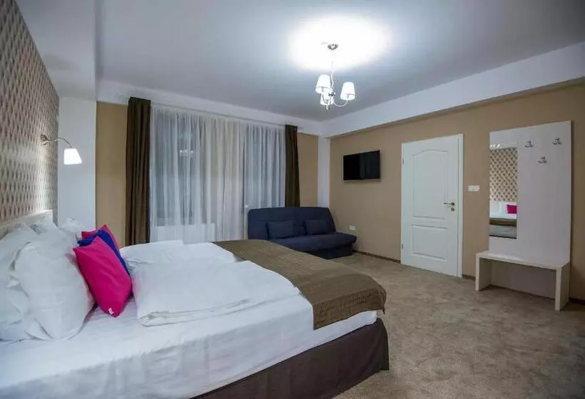 ペンション French Boutique