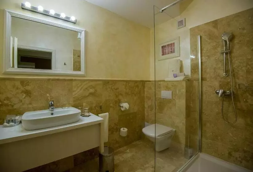 ペンション French Boutique