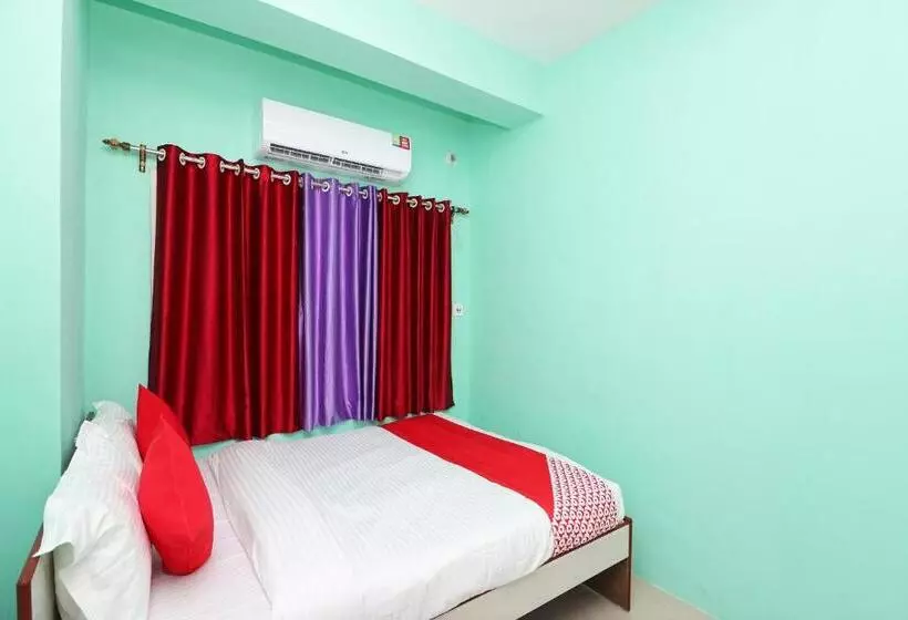 Hotelli Apan Guest House Near Acropolis Mall