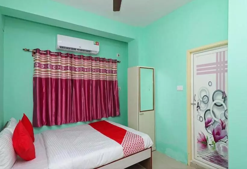 Hotelli Apan Guest House Near Acropolis Mall