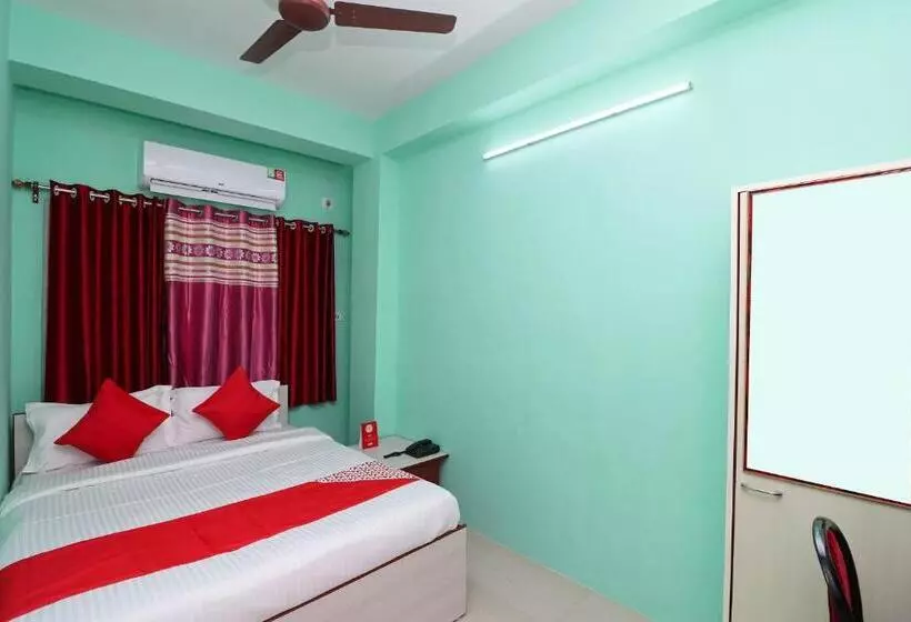 Hotelli Apan Guest House Near Acropolis Mall