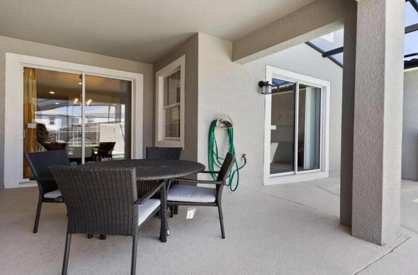 펜션 The Darlings Poolside Paradise