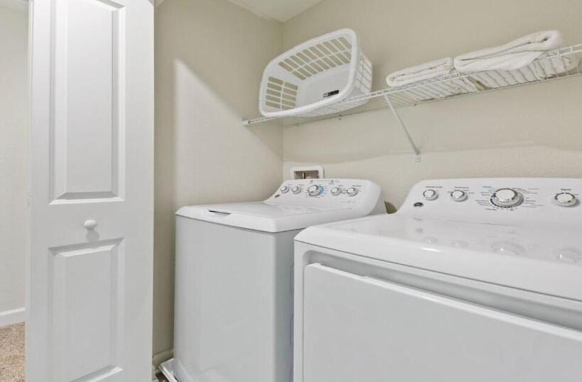 펜션 The Darlings Poolside Paradise