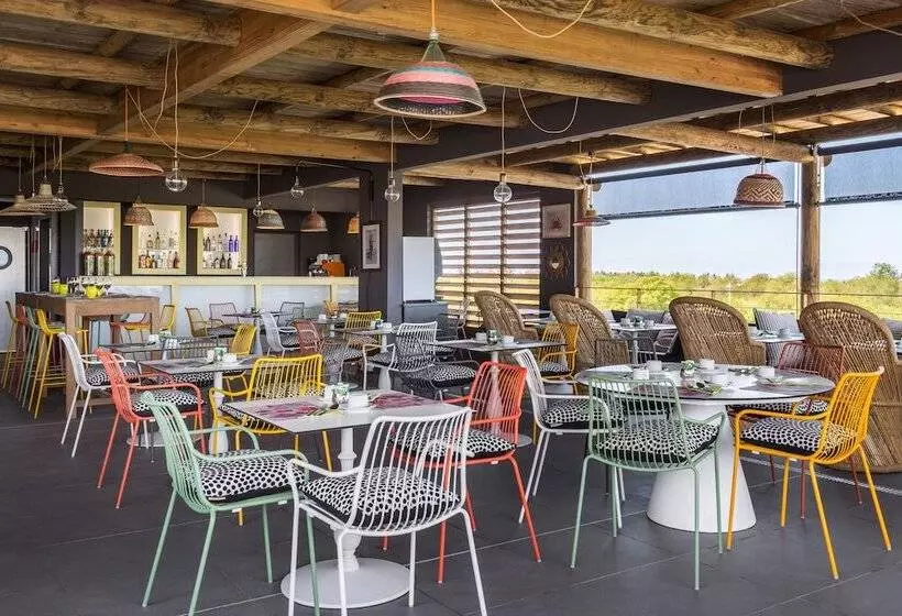 Dina Morgabine Saint Gilles