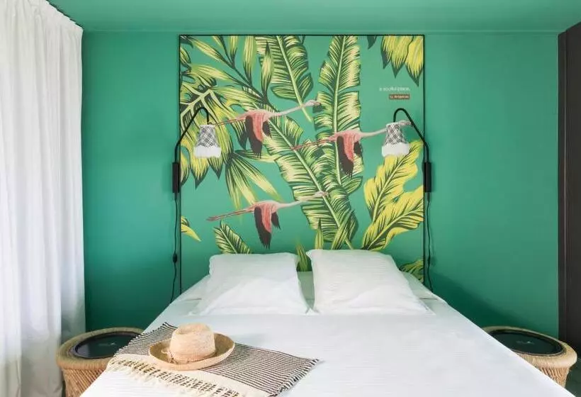 Dina Morgabine Saint Gilles