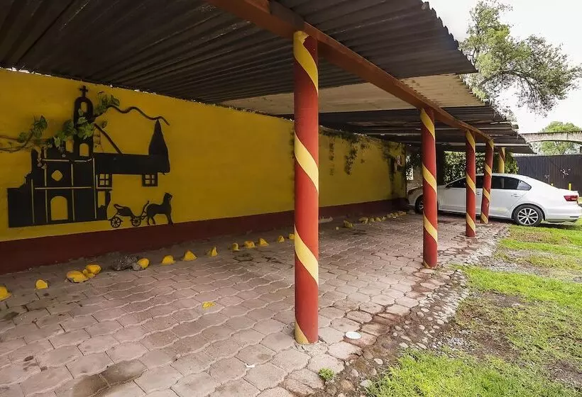 簡易ホテル Meson Del Rio Posada Mexiquense