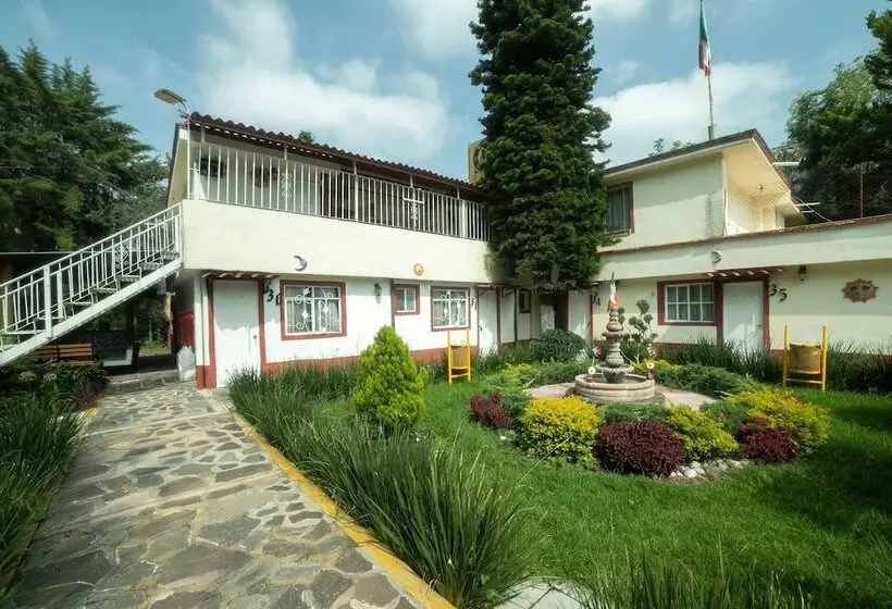 簡易ホテル Meson Del Rio Posada Mexiquense