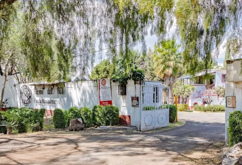 簡易ホテル Meson Del Rio Posada Mexiquense