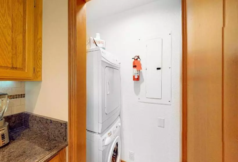 호텔 Etta Place Too 106