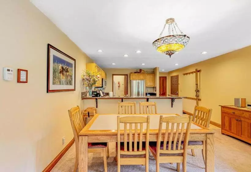 호텔 Etta Place Too 106