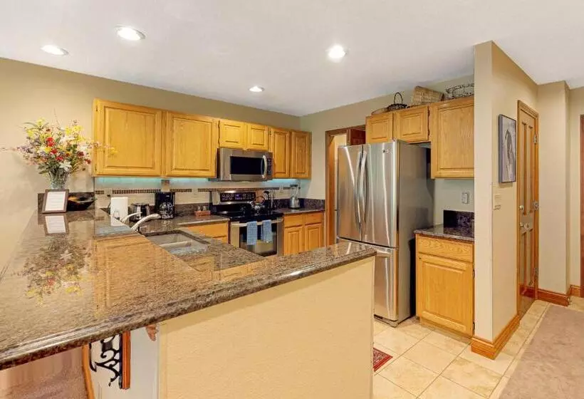 호텔 Etta Place Too 106