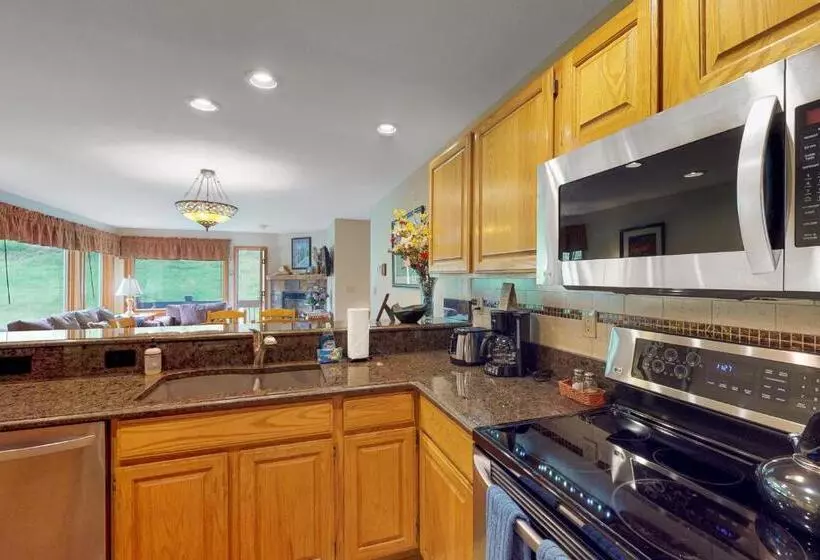 호텔 Etta Place Too 106