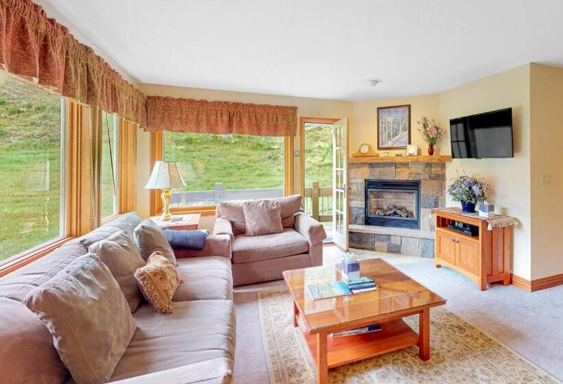 هتل Etta Place Too 106