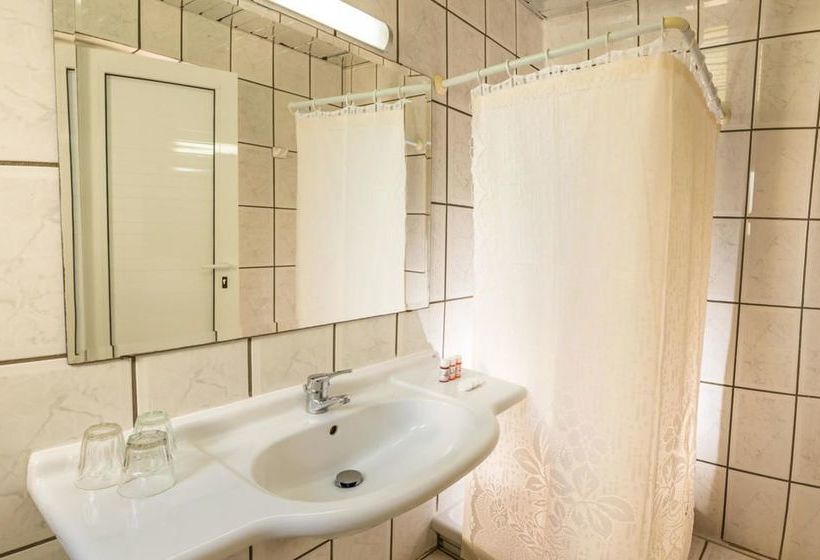 호텔 Leonanti Village