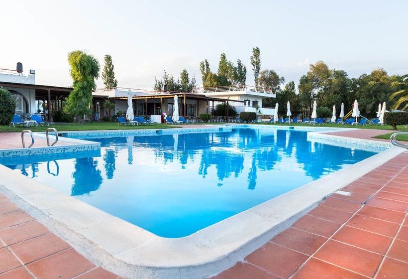 호텔 Leonanti Village